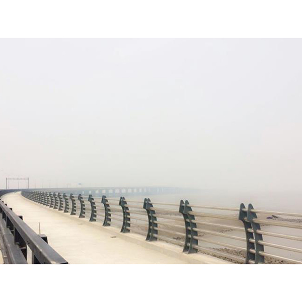 道路、橋梁不銹鋼復(fù)合管15.jpg